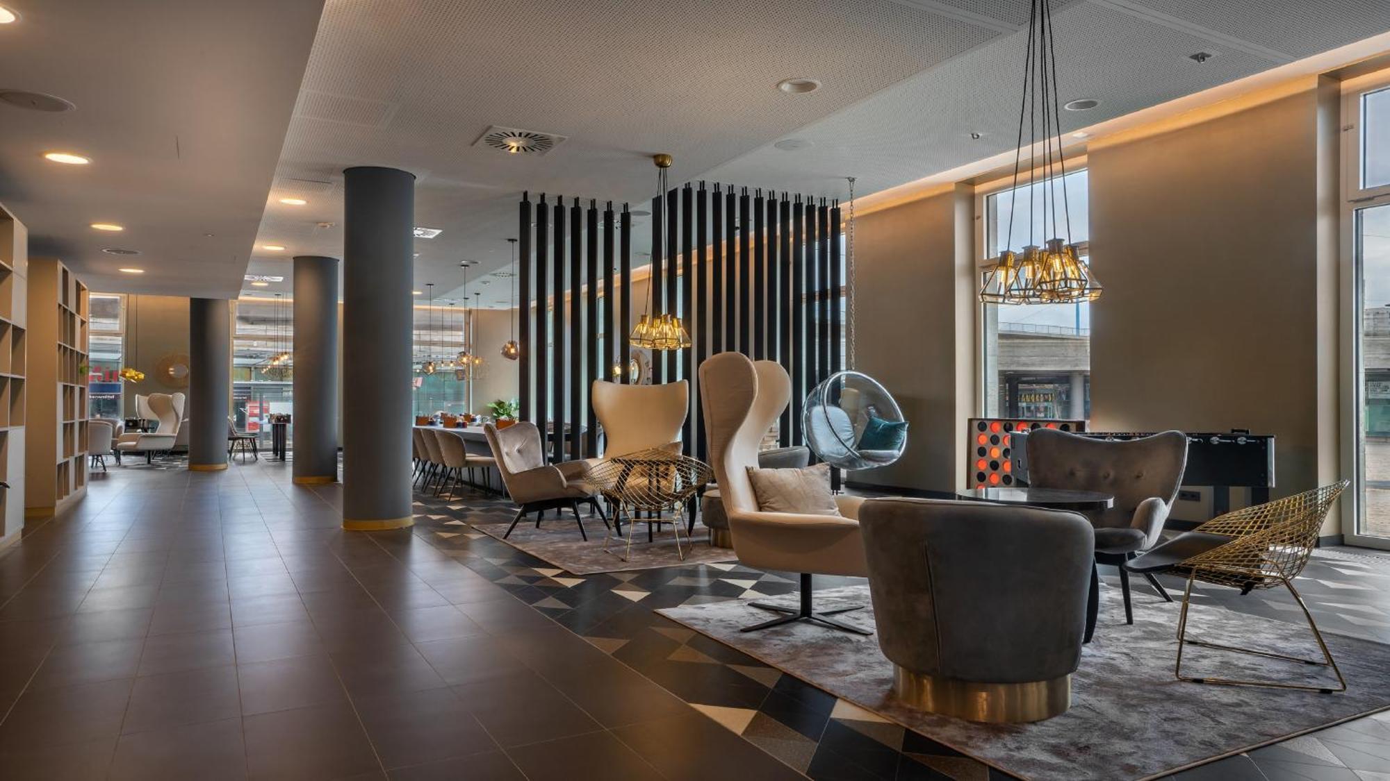 Holiday Inn - The Niu, Ridge Halle Central Station By Ihg Exterior foto