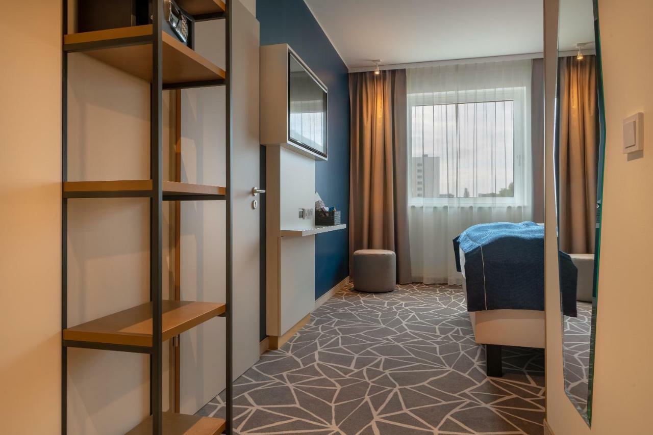 Holiday Inn - The Niu, Ridge Halle Central Station By Ihg Exterior foto